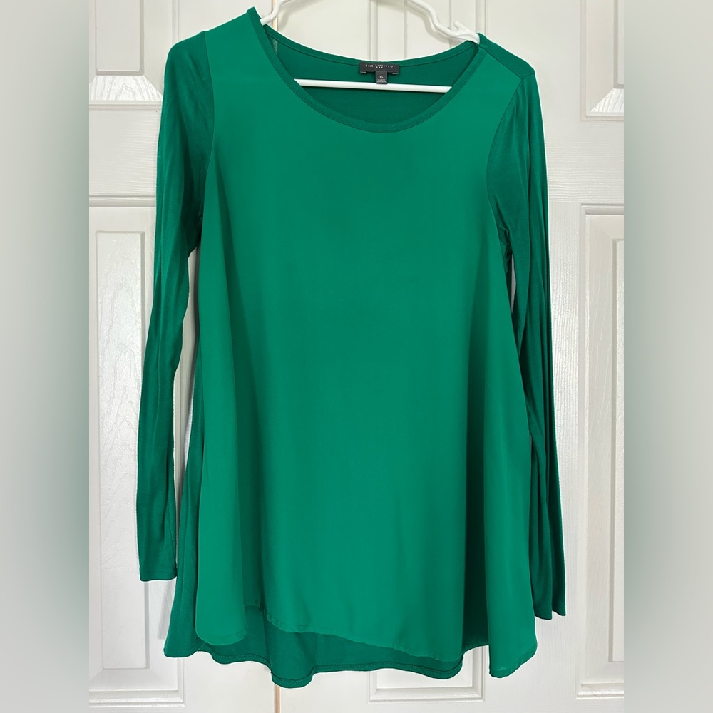 Elegant Green Women's Tunic style, flowy blouse